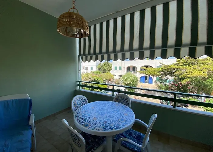 50 Passi Dal Mare, House Glory